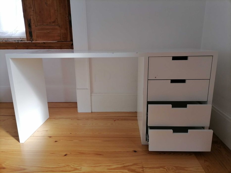 secretária branca em madeira maciça lacada