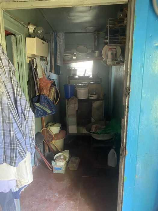 Продаж дачний будинок і прилегла земля