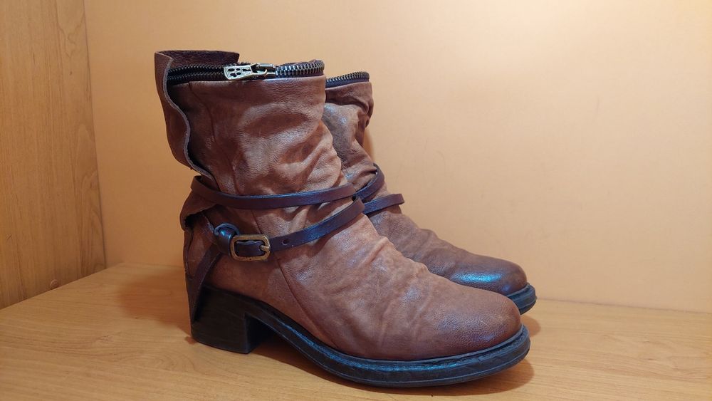 Жіночі шкіряні черевики AirStep