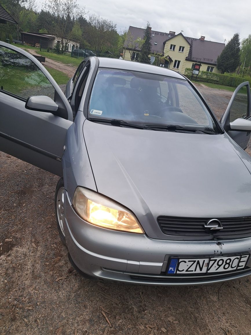 Samochód ospbowy opel astra g