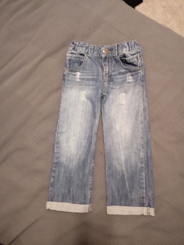Spodnie jeans rozm 104 cm.