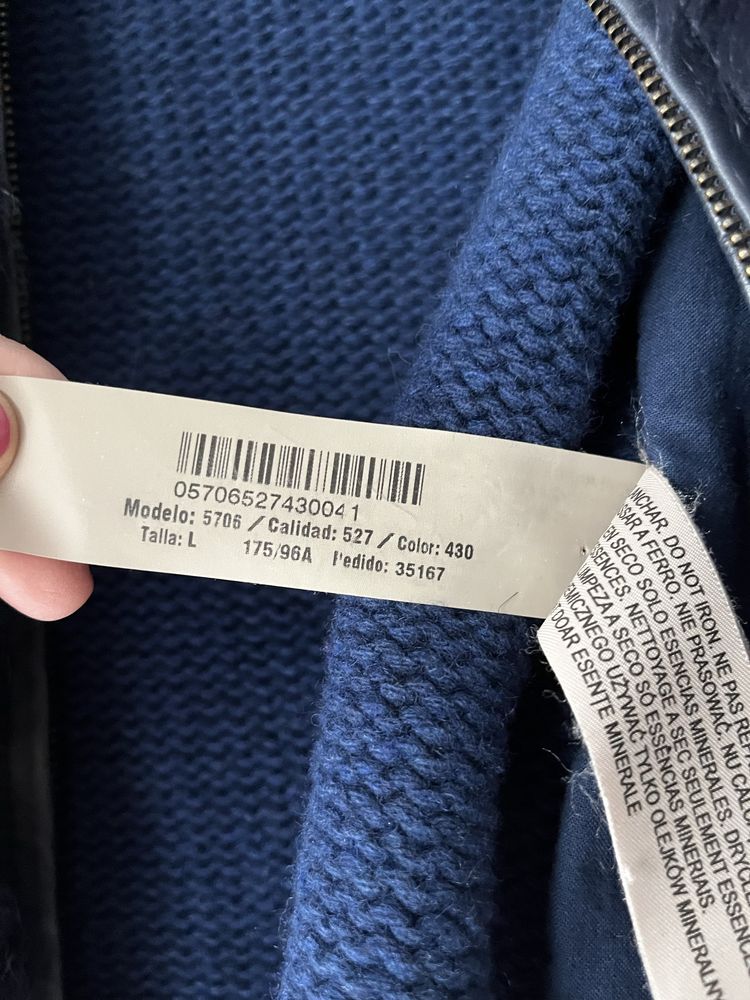 Kamizelka granatowa z futerkiem Massimo Dutti