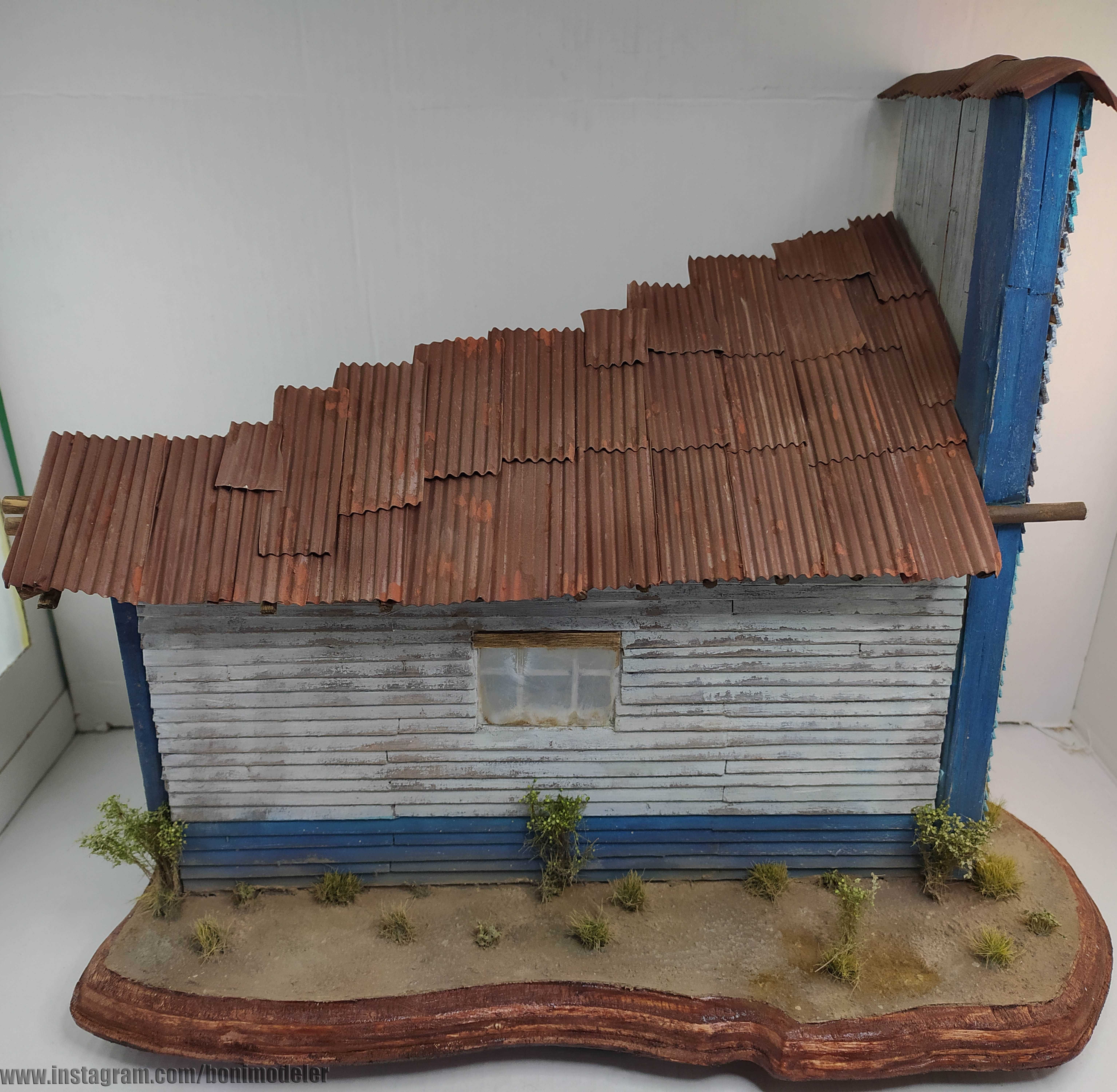 Diorama - Antiga Garagem de Madeira - escala 1:24 - Vintage