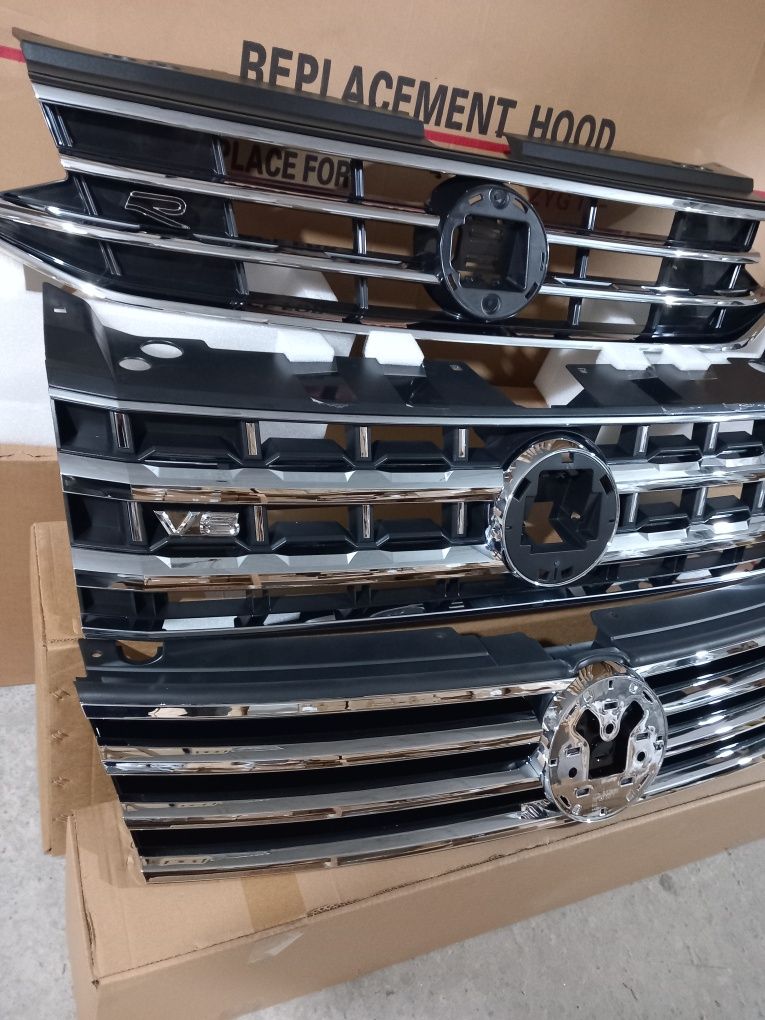 Решетка радиатора Volkswagen Tiguan Atlas Touareg Гриль фольксваген