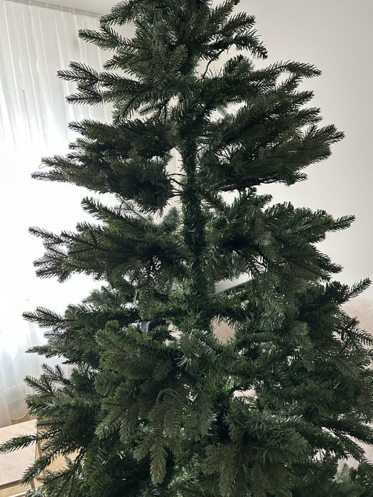 Продаю штучну ялинку в гарному стані