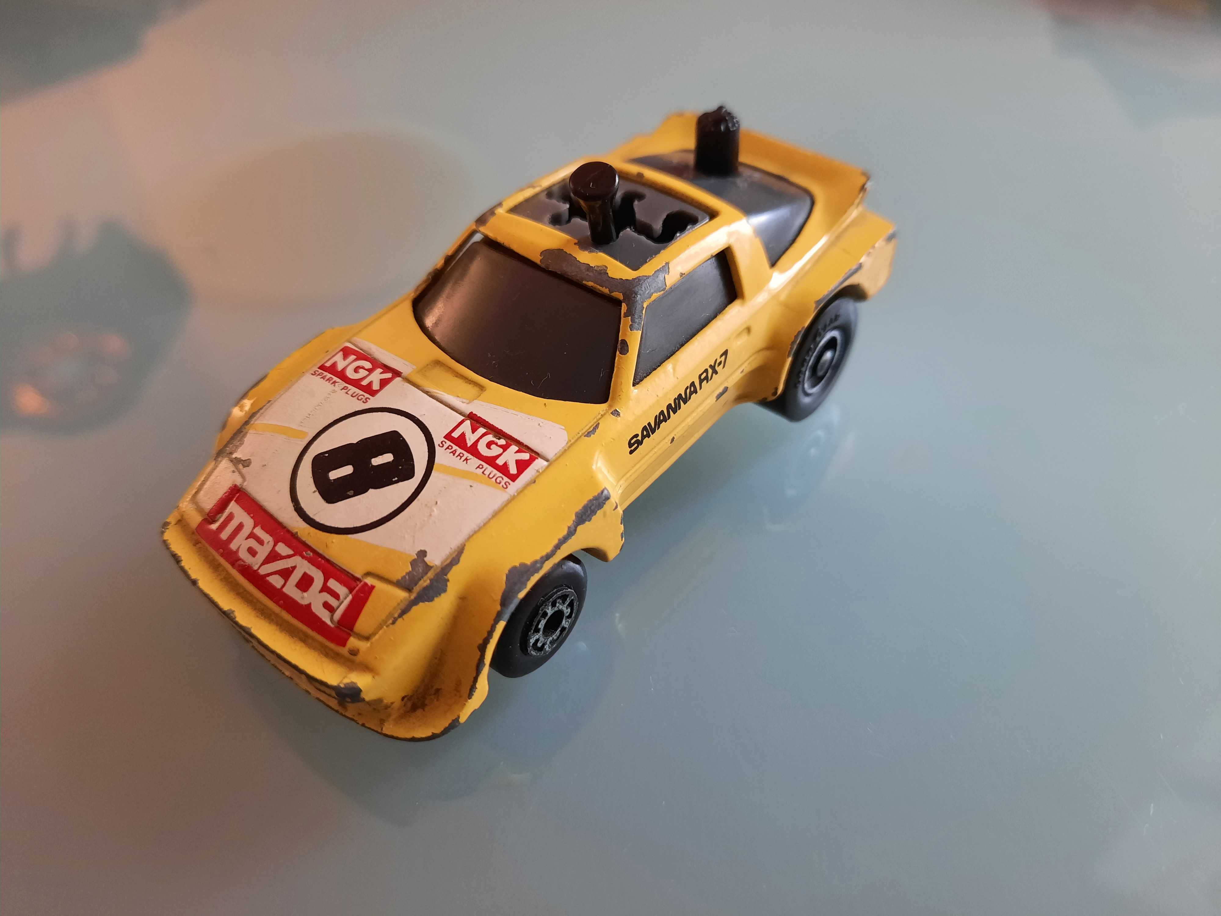 Carro Mazda RX7 da Matchbox Trickshifters de 1984