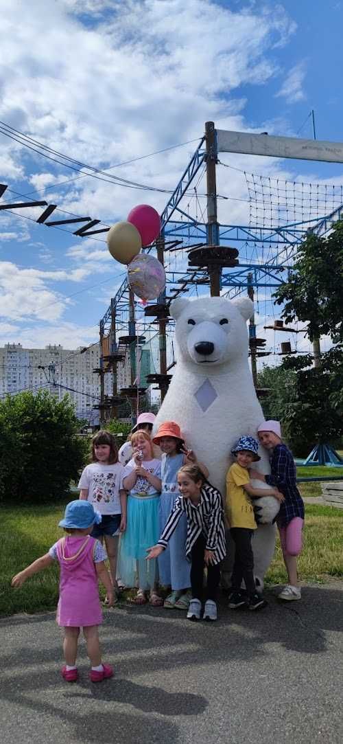 Привітання від Білого Ведмедика. Мішка аніматор. Зайка, Стіч