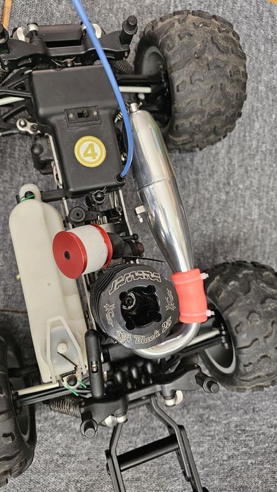 Samochód RC Nitro spalinowy Jamara 1:8 zdalnie sterowany