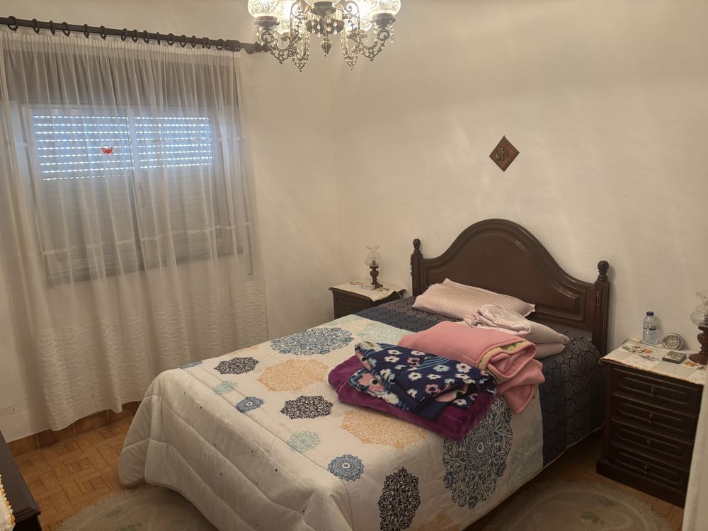 Alugo casas ,cuartos , individuais, bem sittuadoss en samora correia