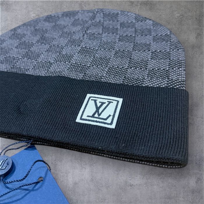 Louis Vuitton czapka jasnoszara