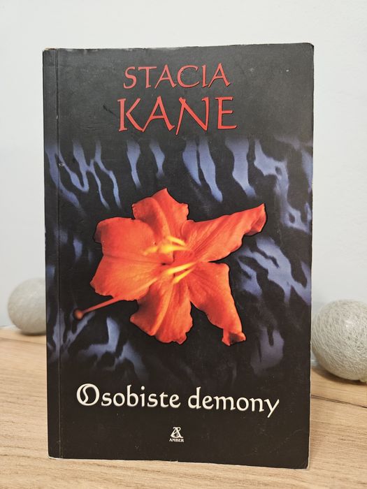 Stacia Kane Osobiste demony wydawnictwo Amber