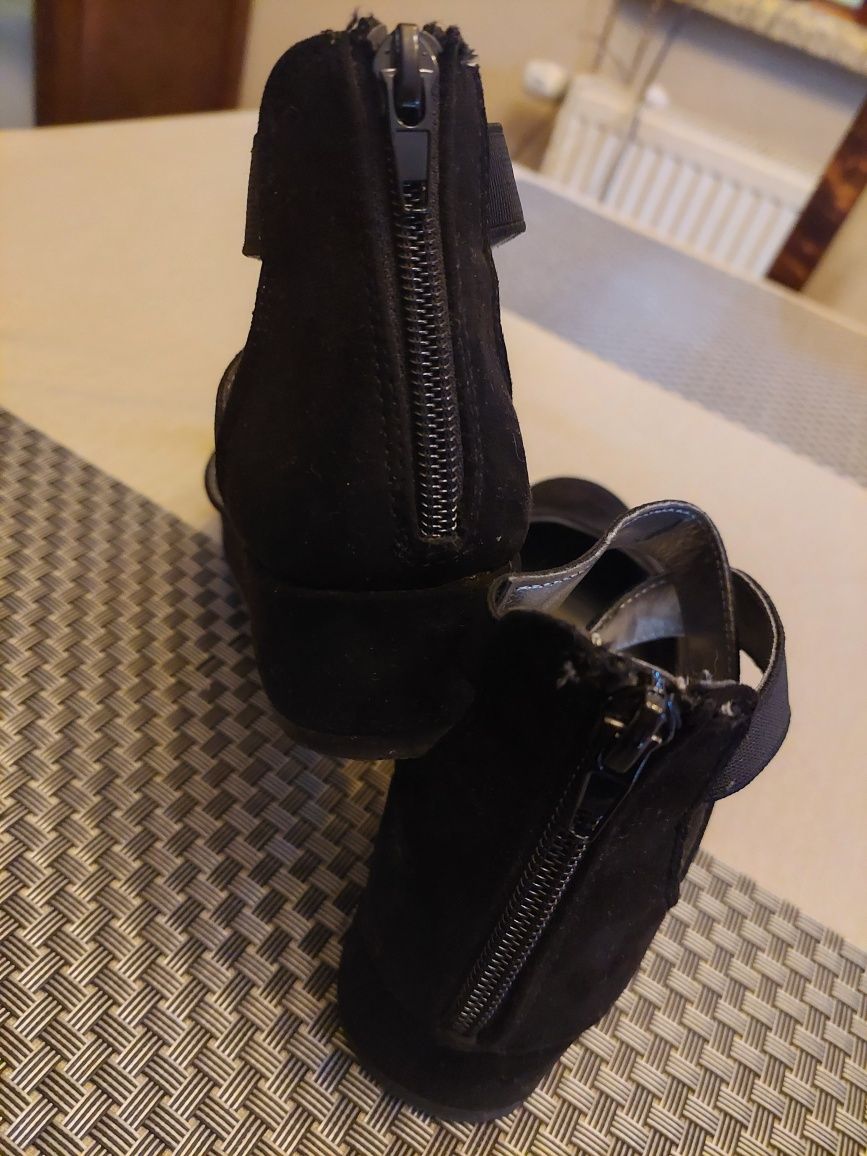 Graceland.r.33 śliczne buciki czarne.dla dziewczynki na kazdą okazję