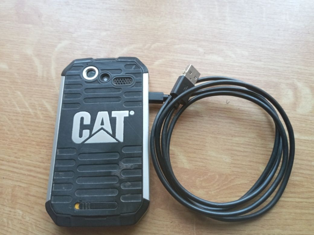 Продам телефон Katerpillar CAT B15Q