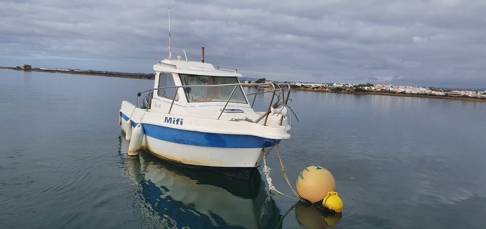 Barco cabinado classe4 motor 115cv injecção
