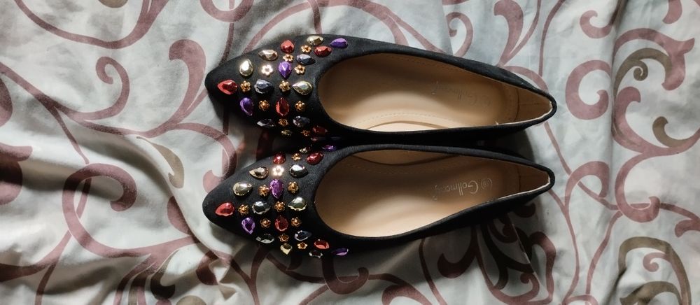 Взуття жіноче нове