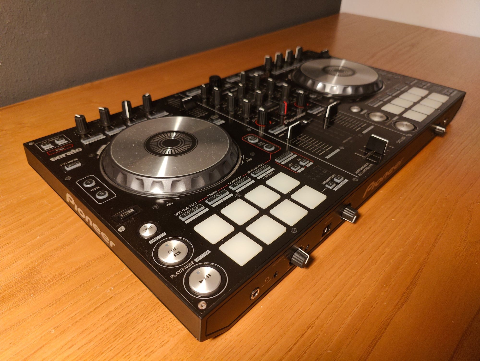 Pioneer DDJ-SR em Ótimo Estado