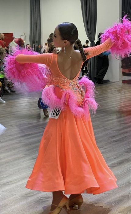 Сукня для стандартної програми