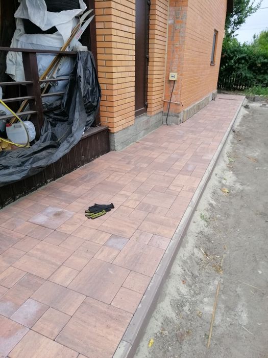 Укладка тротуарной плитки