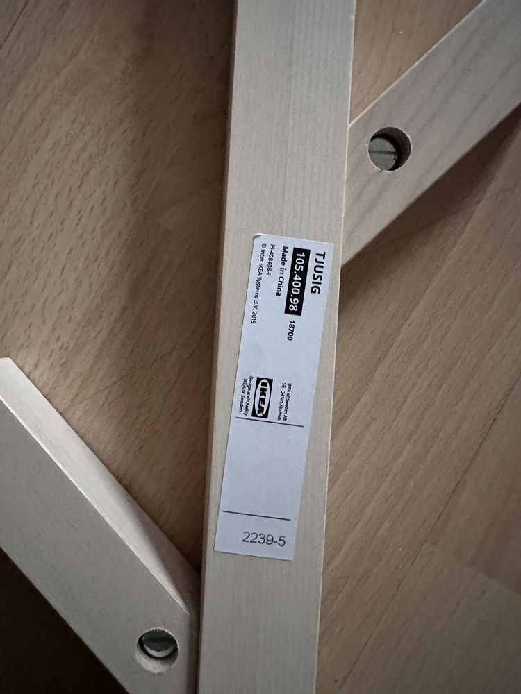 Tjusig Ikea wieszak drewniany jasny brąz