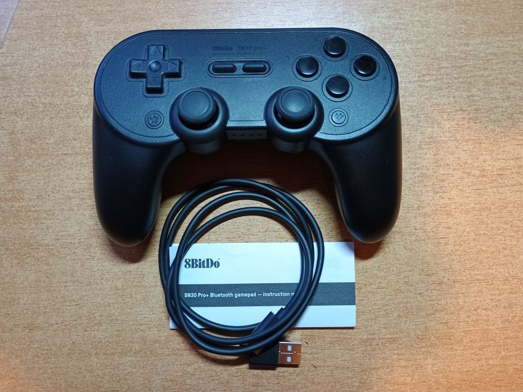 Bluetooth геймпад 8BitDo SN30 Pro+ Black Edition