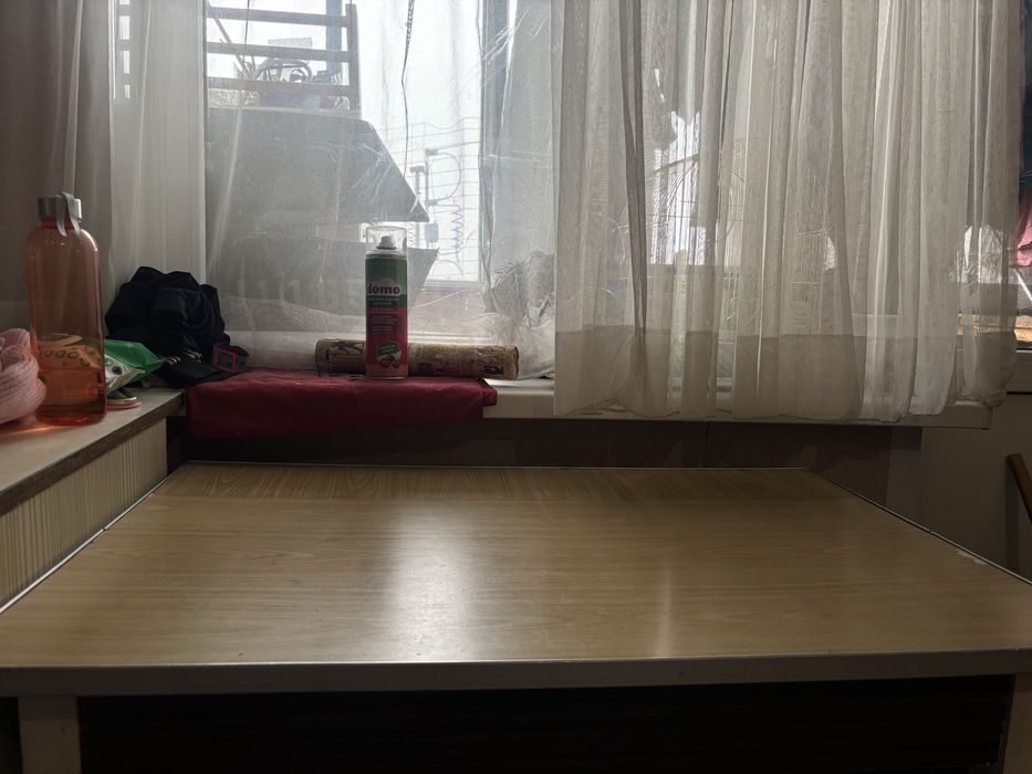 Подарую обідній стіл. Хортицький рн