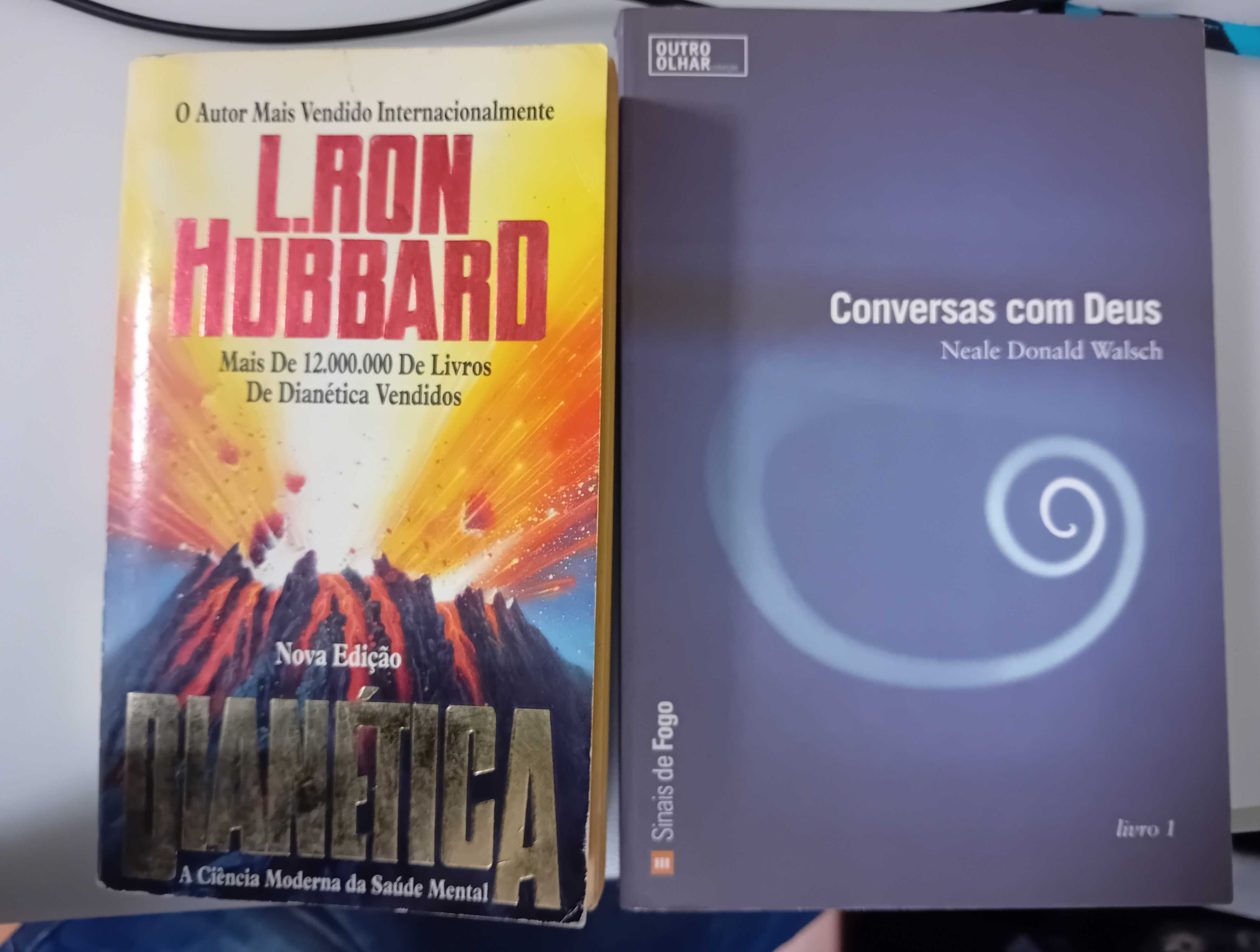 Conversas com Deus, Ron Hubbard, Dianetica