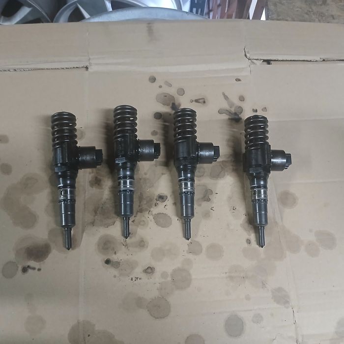 Pompowtryskiwaczy Wtryski VW AUDI SEAT SKODA 2.0 TDI 03G 130 073G 140K