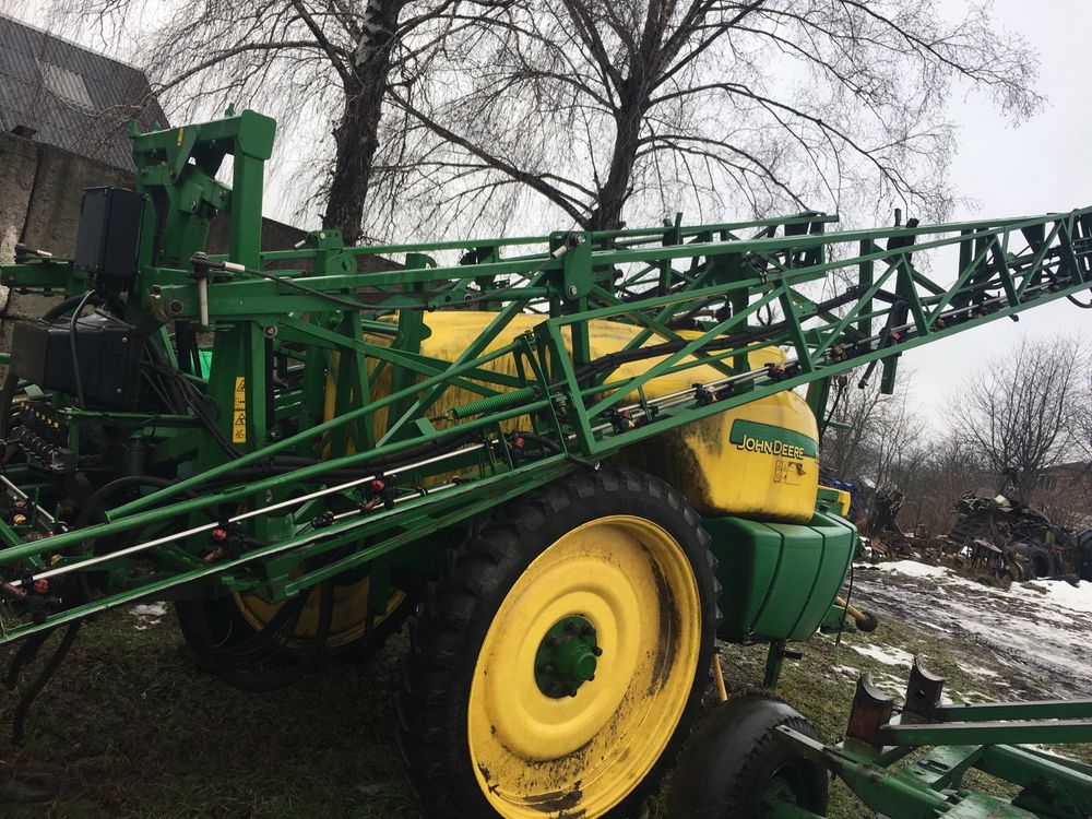 John Deere 732 оприскувач