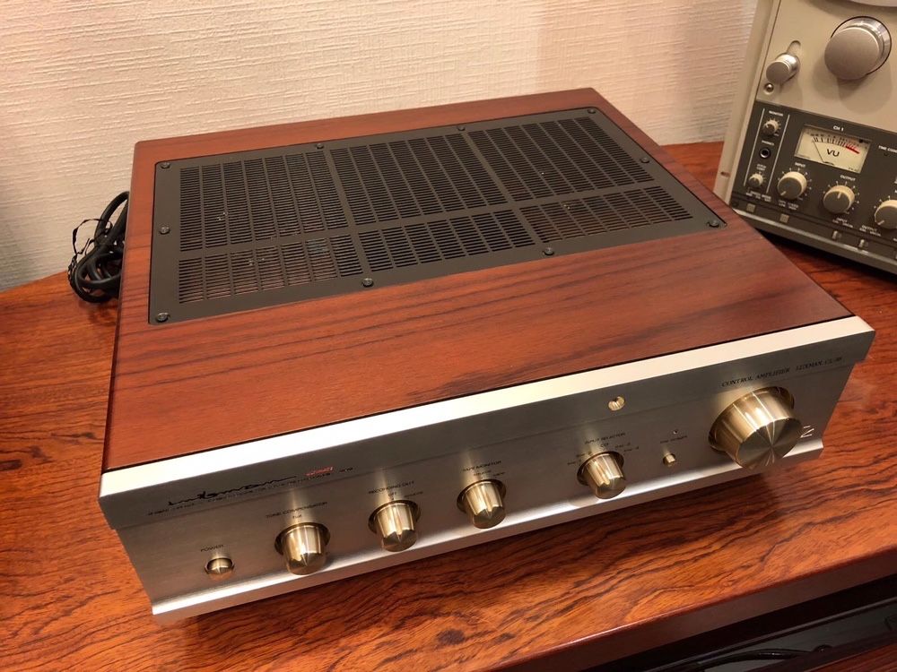 Предварительный усилитель Luxman CL-38