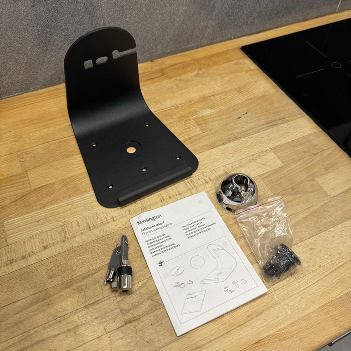 Przystawka Kensington SafeStand iMac Apple 21 27 Keyed Locking Station