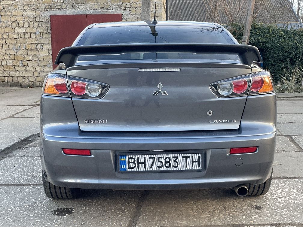 Mitsubishi lancer X  2.4 газ/бензин