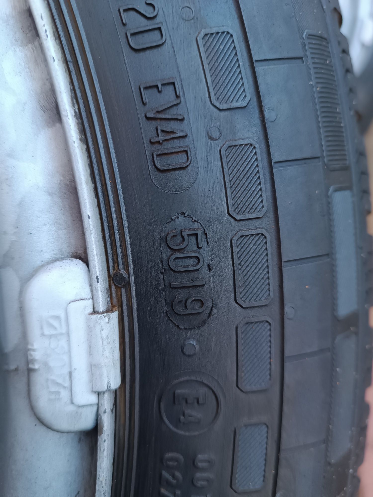 Koła opony felgi stalowe Mercedes Vito w447
