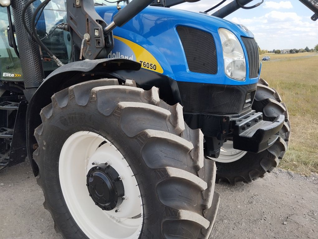 New Holland T6050