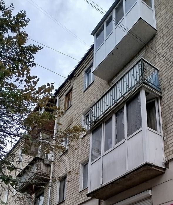 Продам двокімнатну квартиру центр