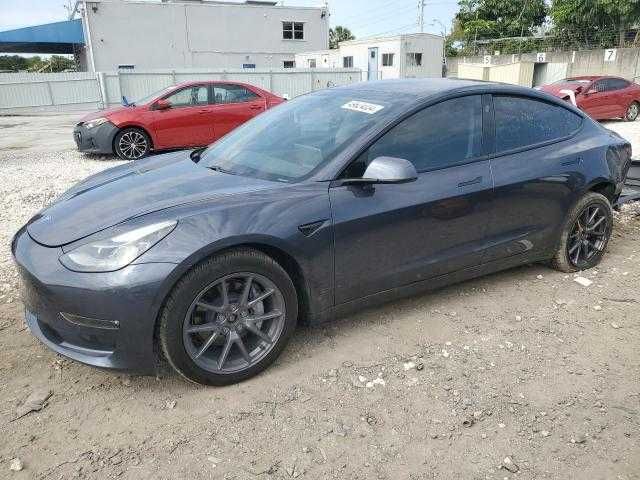 Tesla Model 3 2021 Тесла