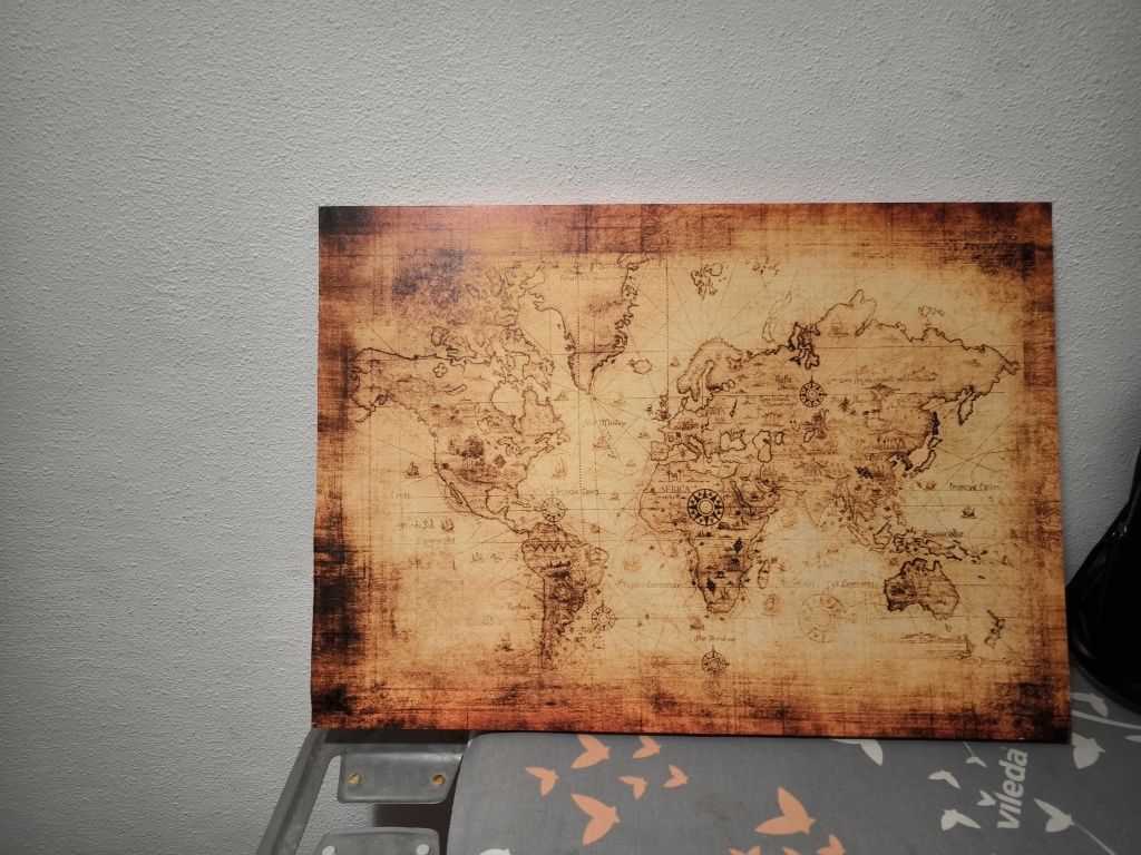 Vendo quadro mapa mundo