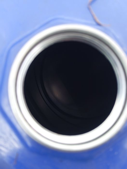 Металеві бочка чудовому стані,з під  моторного масла.