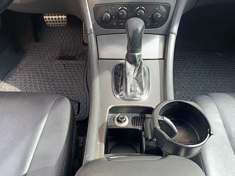 Mercedes Benz C230 Kompressor Nov 2003 Gasolina/GPL