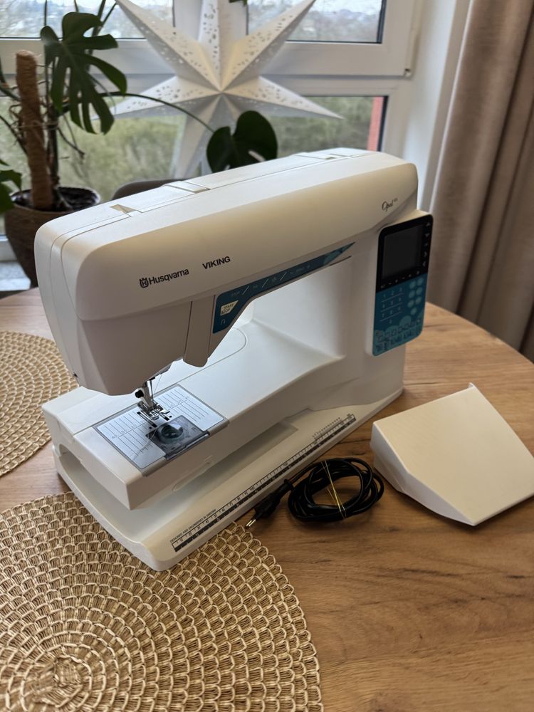 Automatyczna Maszyna do szycia Husquvarna Viking Opal 650