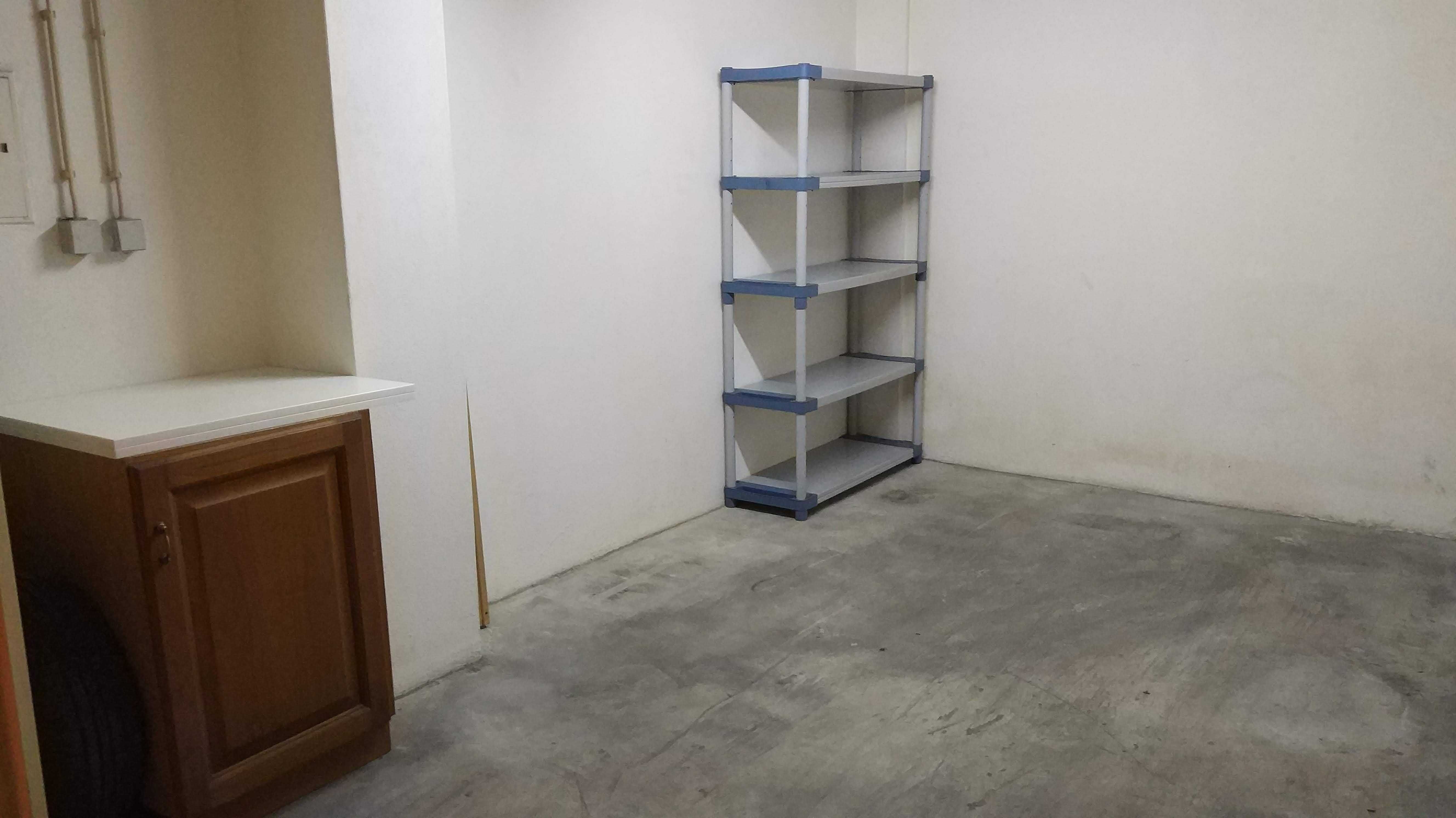 Garagem para arrendar nos Quatro Caminhos (Praça de Portugal)