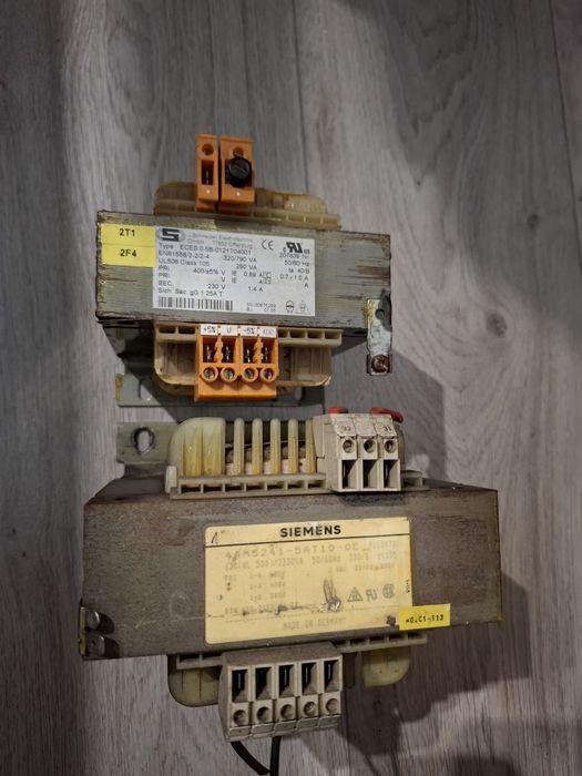 Трансформатор повышающий понижающий  с 220 в на 360  380 400