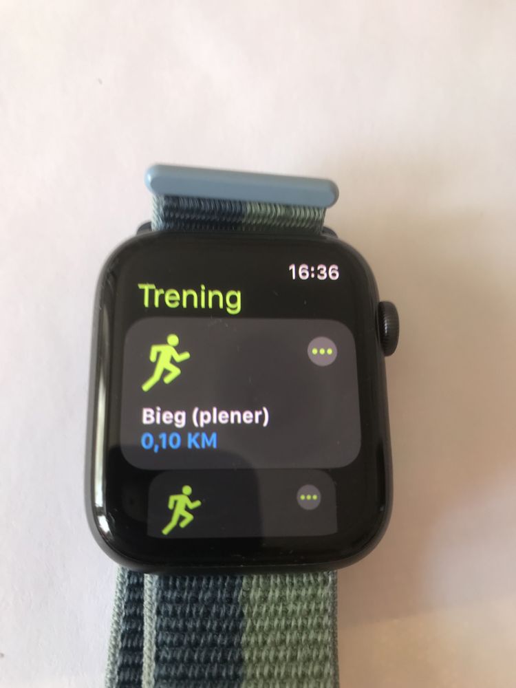 Smart Apple Watch SE 44mm, klasa A- z 2022r.