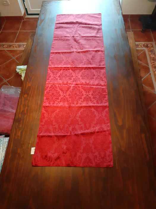 Toalha de Mesa e 2 Corre Mesa da Loja do Gato Preto