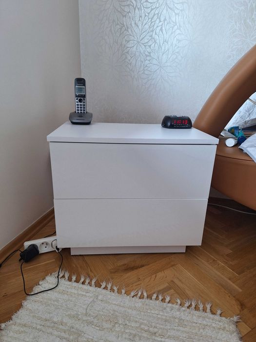 Szafka nocna biala