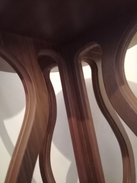 Vendo móvel pequeno em bom estado, tem pequenas marcas de uso .