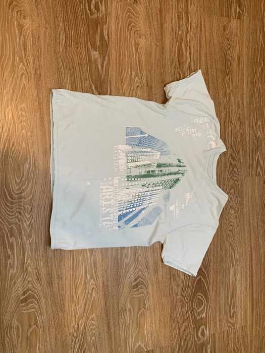 Футболка чоловіча  L   Quiksilver  Ted Baker   Diesel гарна якість