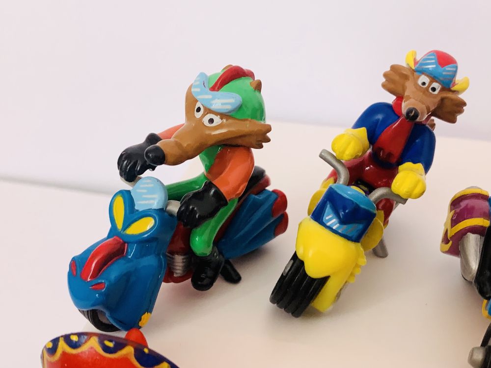 Kinder niespodzianka Motocoyotes