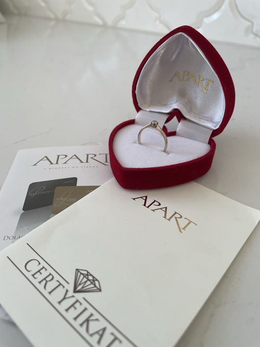 Apart złoty pierścionek z brylantem 1999 pln zaręczynowy