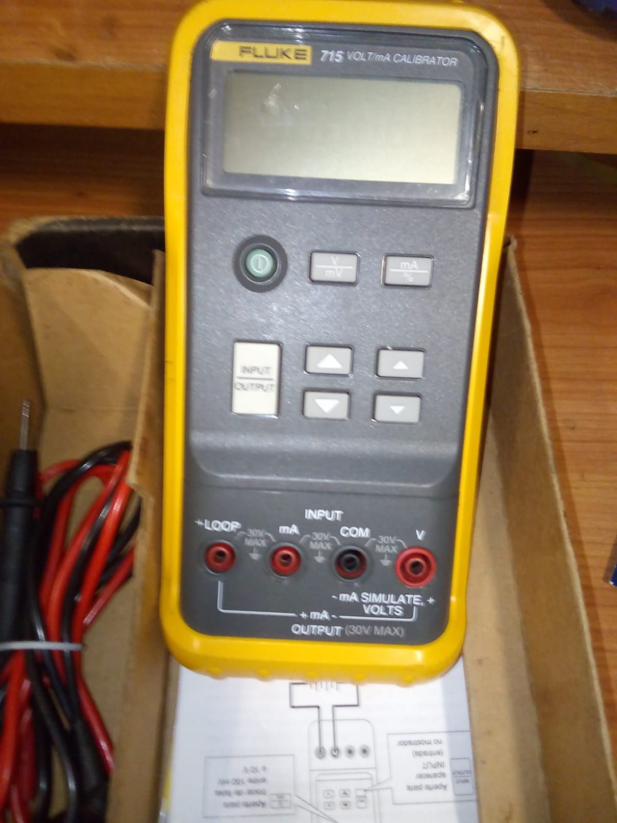 Fluke 715 Voltma calibrador