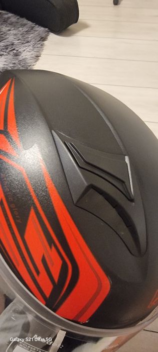 Продаю мотошолом